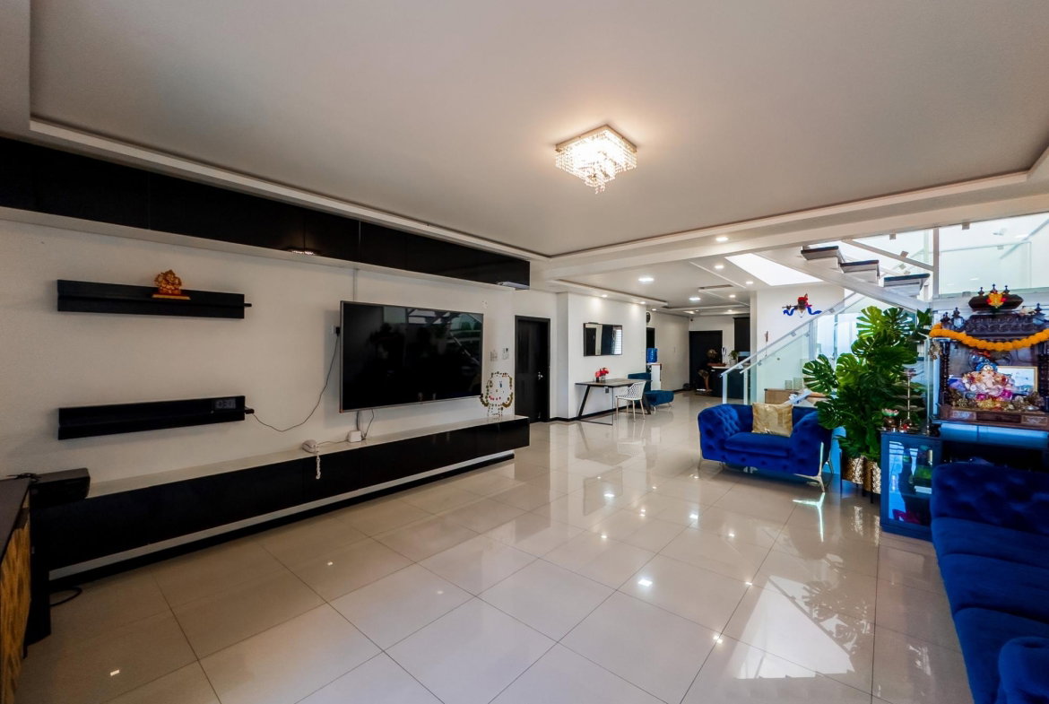 Seventh image of 25-5 Degenhart Close in Kingston 6, St. Andrew, Jamaica - property is For Sale