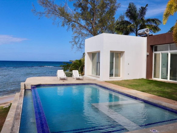 First image of 2- Silver Spray in Runaway Bay, St. Ann, Jamaica - property is For Sale