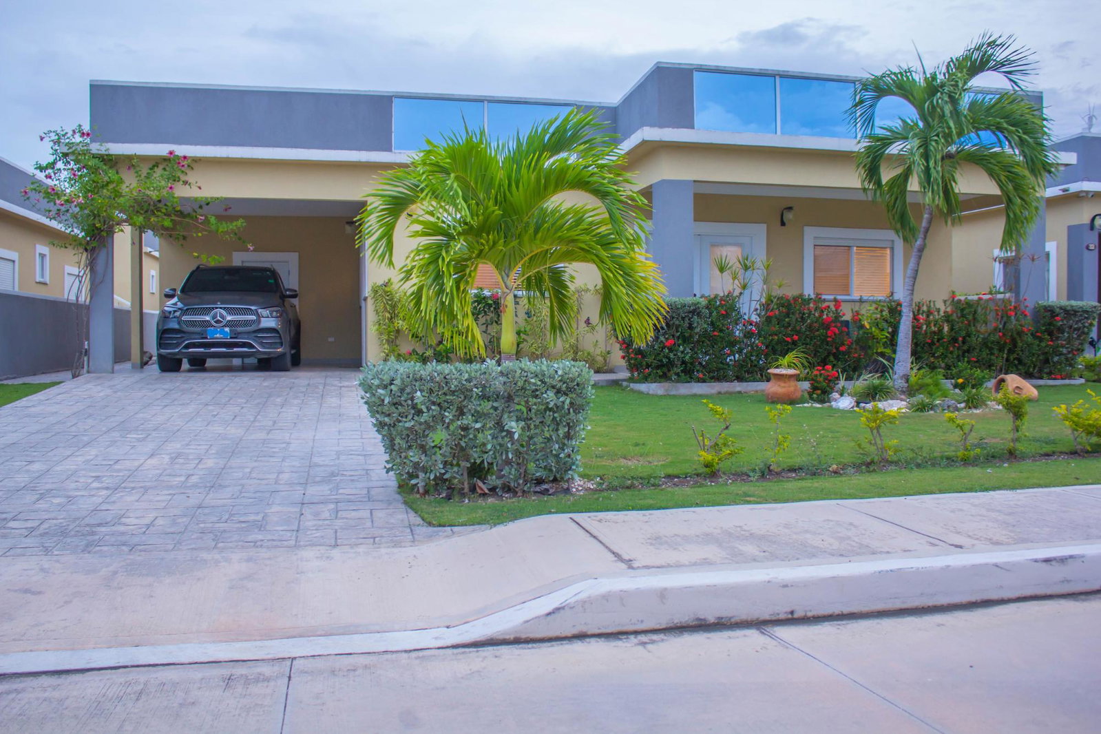Luxury-Beachfront-Home-for-Sale-in-Marina-Villas-Jamaica Second image of 33 Marina Villas in Drax Hall Estate, St. Ann, Jamaica - property is For Sale