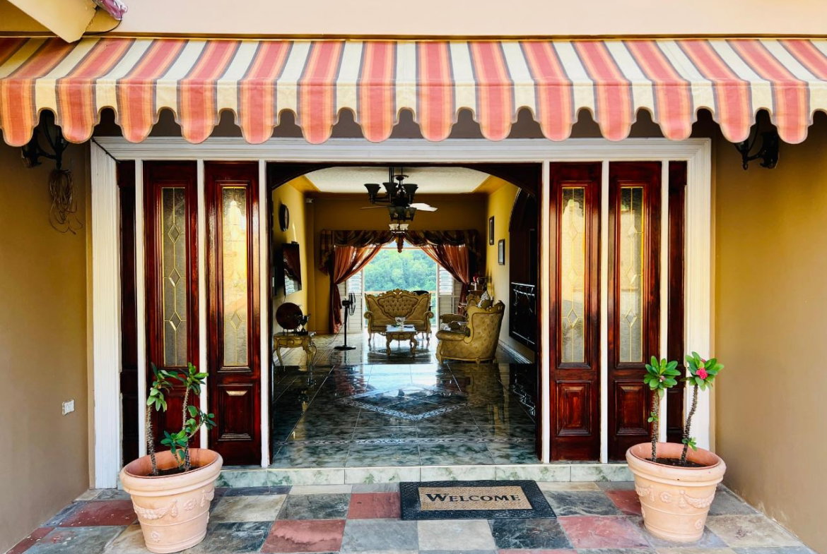 Thirteenth image of 12 Belgrade Loop, Kgn 8 in Kingston 8, St. Andrew, Jamaica - property is For Sale