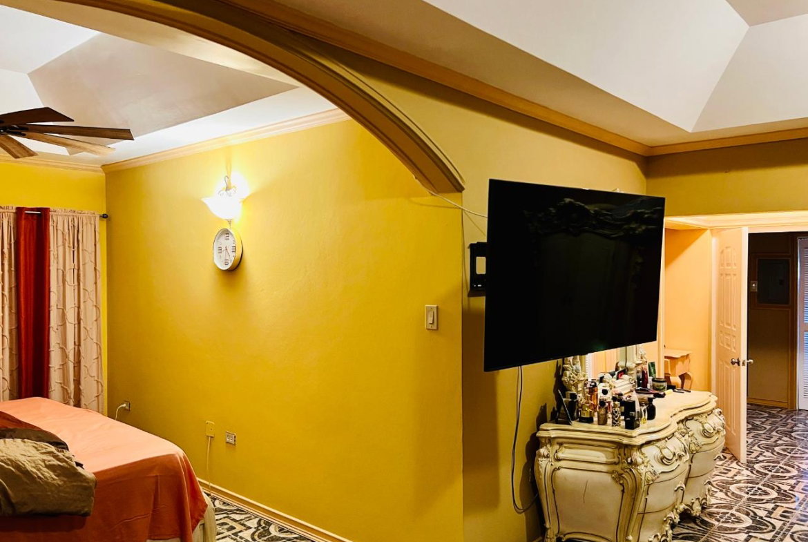 Twenty-Seventh image of 12 Belgrade Loop, Kgn 8 in Kingston 8, St. Andrew, Jamaica - property is For Sale