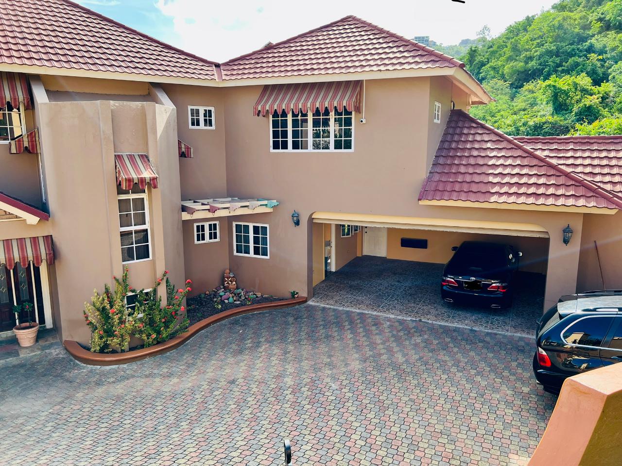 Ninth image of 12 Belgrade Loop, Kgn 8 in Kingston 8, St. Andrew, Jamaica - property is For Sale