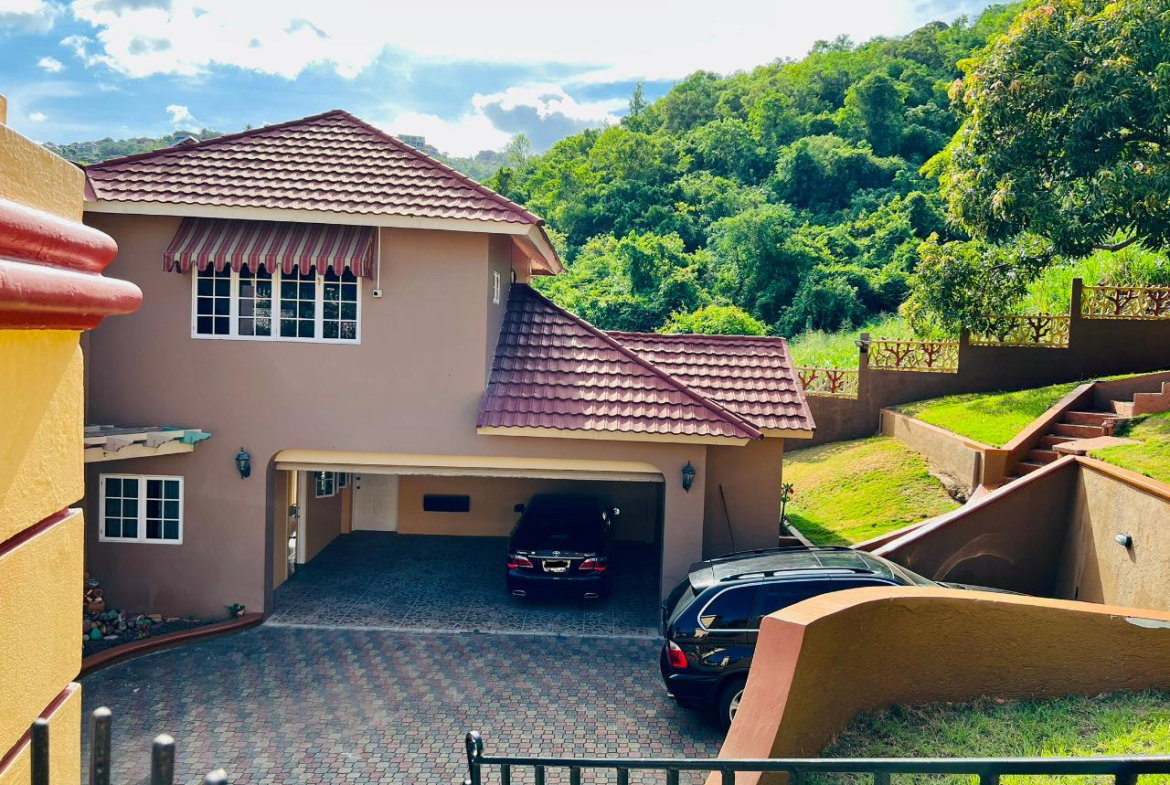 Tenth image of 12 Belgrade Loop, Kgn 8 in Kingston 8, St. Andrew, Jamaica - property is For Sale