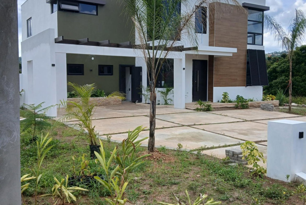 Second image of 3b-22 West Road in Mandeville, Manchester, Jamaica - property is For Sale