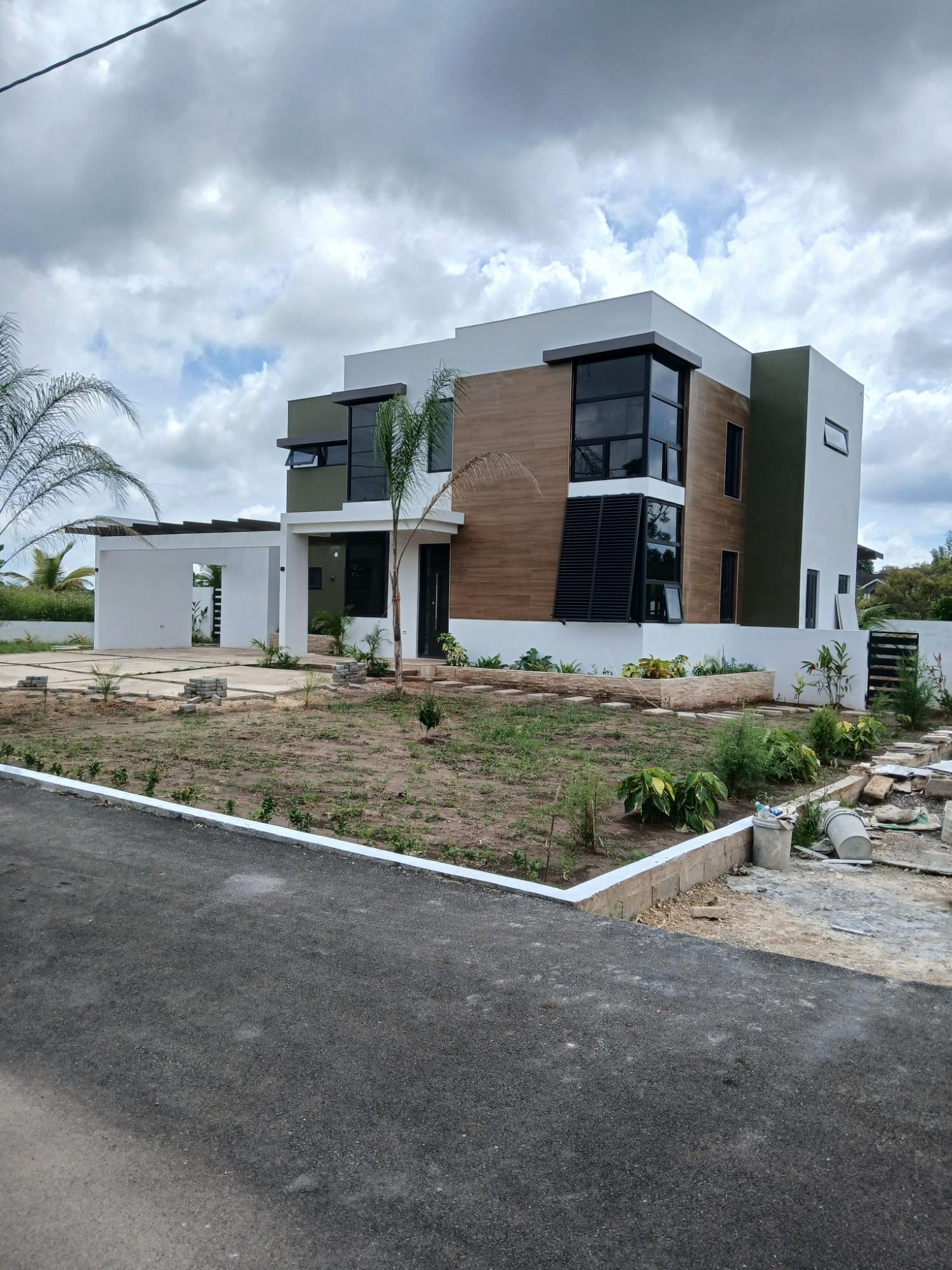 Third image of 3b-22 West Road in Mandeville, Manchester, Jamaica - property is For Sale