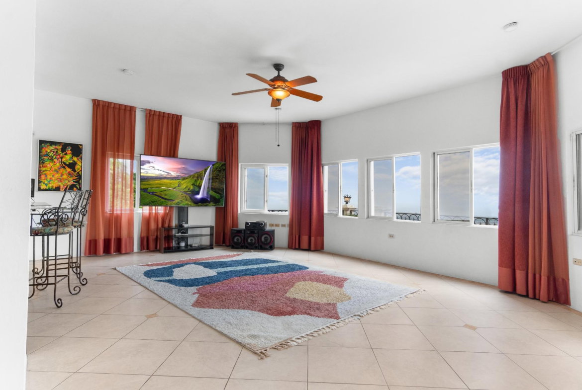 Ninth image of 18 West Norbrook Heights dr in Kingston 8, St. Andrew, Jamaica - property is For Sale