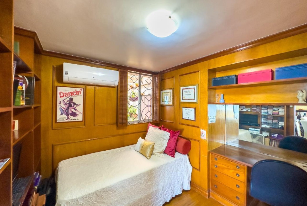 Ninth image of Ph6-8 Ocean Boulevard in Kingston 3, St. Andrew, Jamaica - property is For Sale