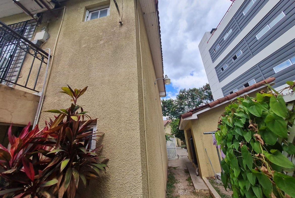 Third image of 14-la Venture 10 11 Richings Avenue in Kingston 6, St. Andrew, Jamaica - property is For Sale