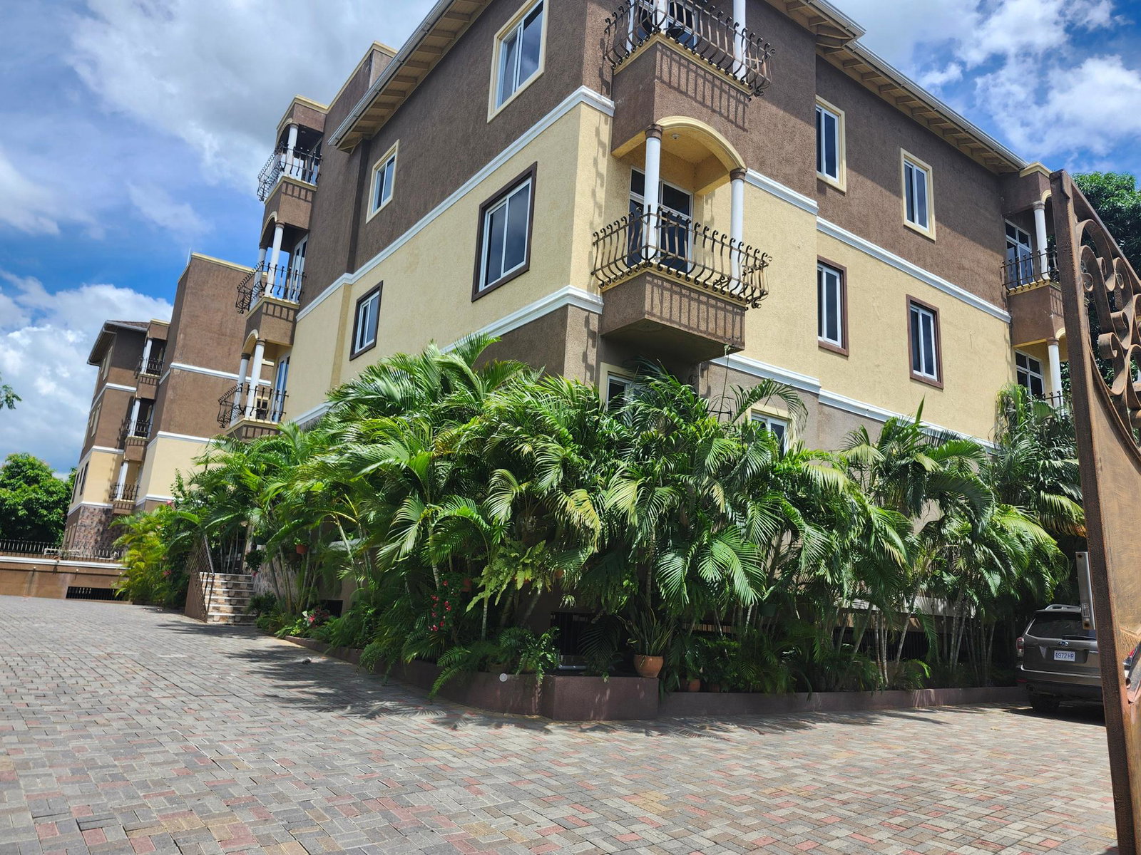 Seventeenth image of 4-8 Washington Drive, Kgn 10 in Kingston 10, St. Andrew, Jamaica - property is For Sale