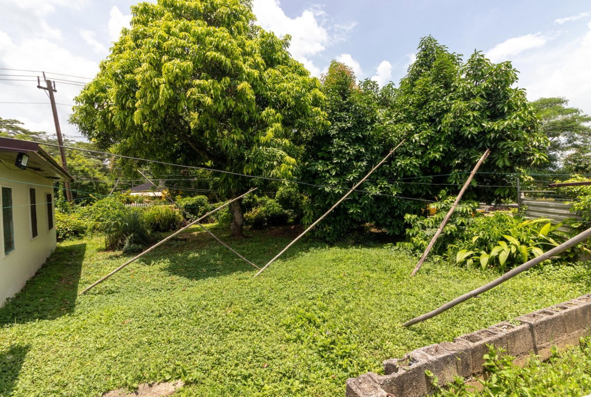 Eighteenth image of Linstead Main Road in Bog Walk, St. Catherine, Jamaica - property is For Sale