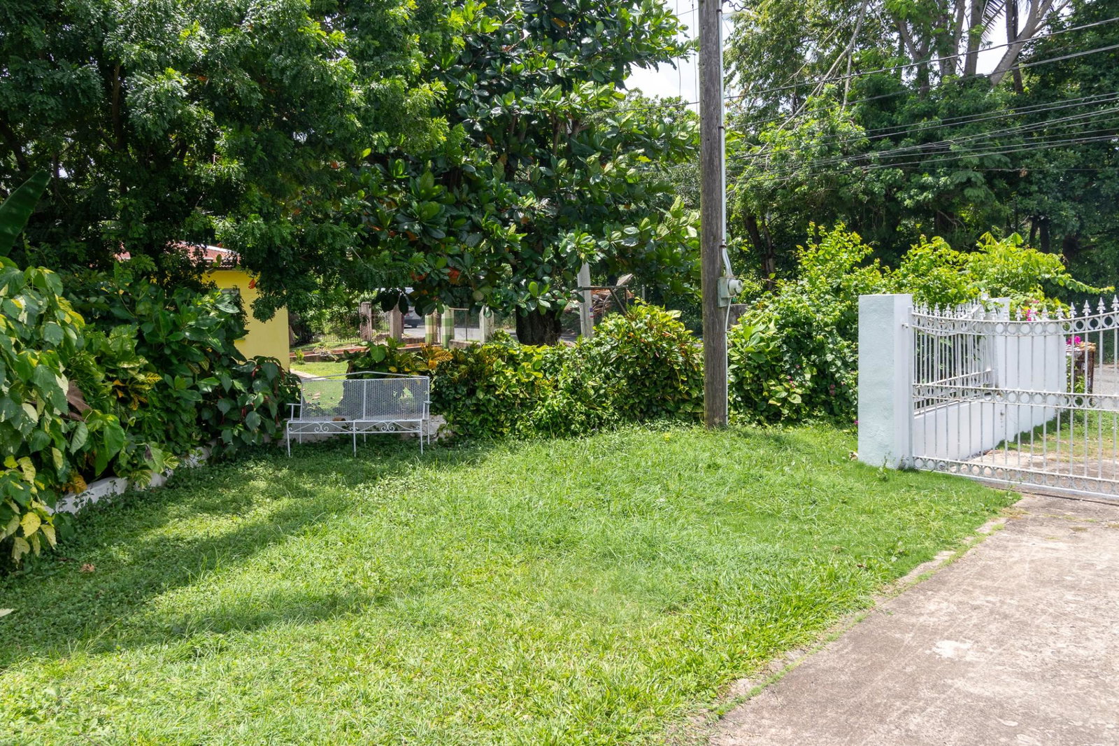 Twentieth image of Linstead Main Road in Bog Walk, St. Catherine, Jamaica - property is For Sale