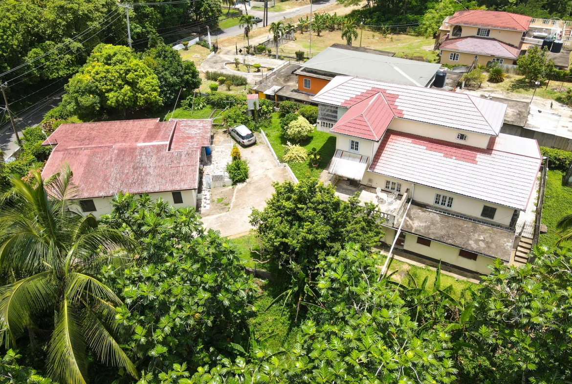 Seventh image of Linstead Main Road in Bog Walk, St. Catherine, Jamaica - property is For Sale