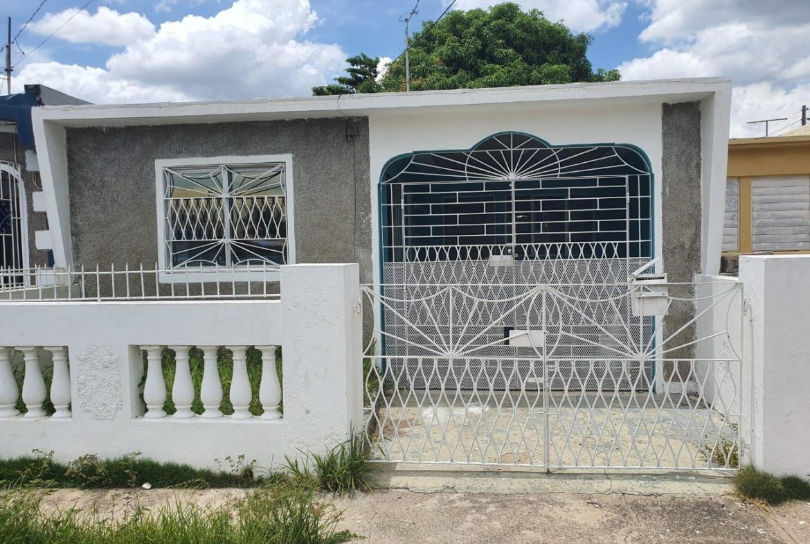 First image of 895 Cumberland Pen, St. Cathe in Cumberland, St. Catherine, Jamaica - property is For Sale
