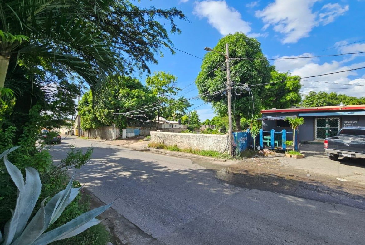 Second image of 11 Mannings Hill Road in Kingston 8, St. Andrew, Jamaica - property is For Rent