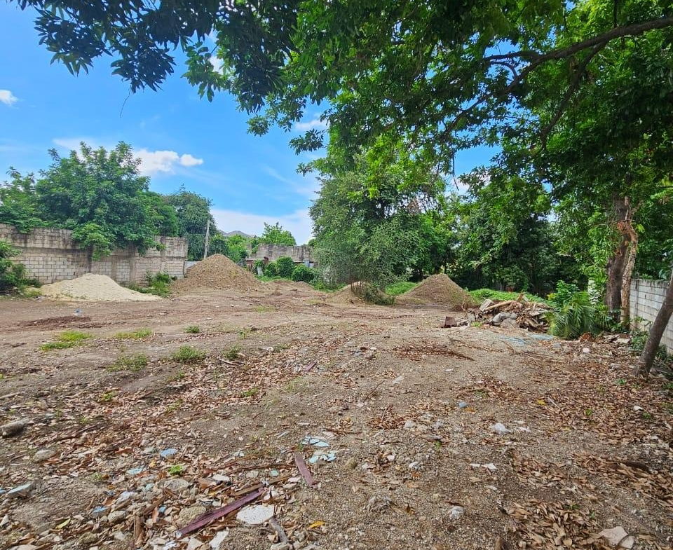 Fifth image of 11 Mannings Hill Road in Kingston 8, St. Andrew, Jamaica - property is For Rent