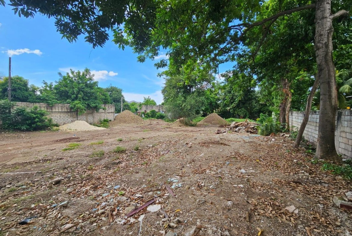 Sixth image of 11 Mannings Hill Road in Kingston 8, St. Andrew, Jamaica - property is For Rent