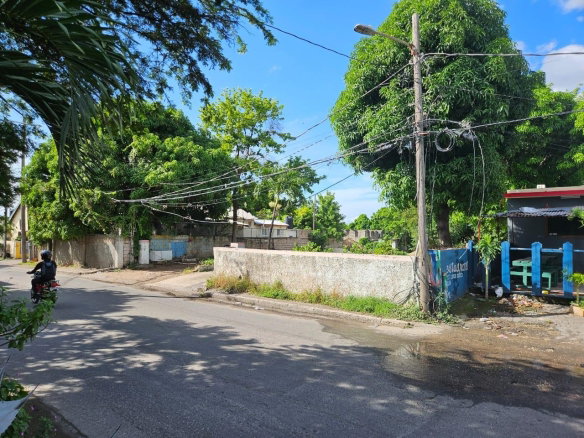 First image of 11 Mannings Hill Road in Kingston 8, St. Andrew, Jamaica - property is For Rent