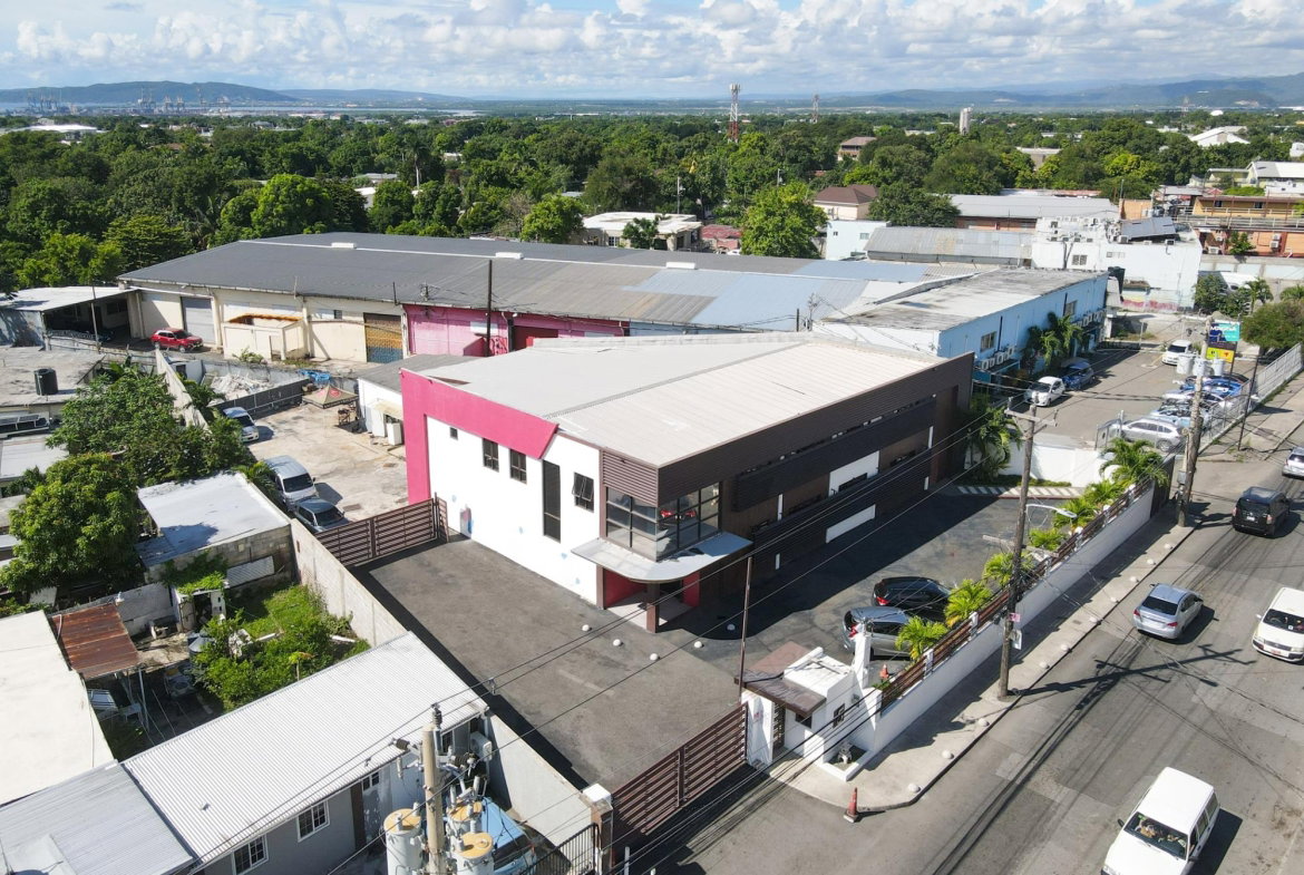 First image of Molynes Road in Kingston 10, St. Andrew, Jamaica - property is For Rent