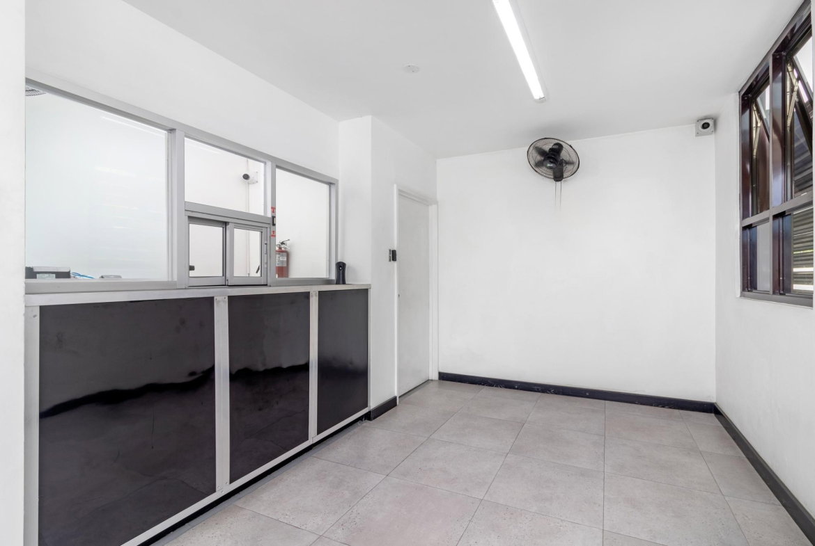 Eighth image of Molynes Road in Kingston 10, St. Andrew, Jamaica - property is For Rent