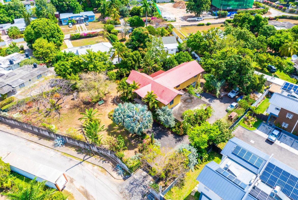 Thirteenth image of 17 Halifax Ave in Kingston 6, St. Andrew, Jamaica - property is For Sale
