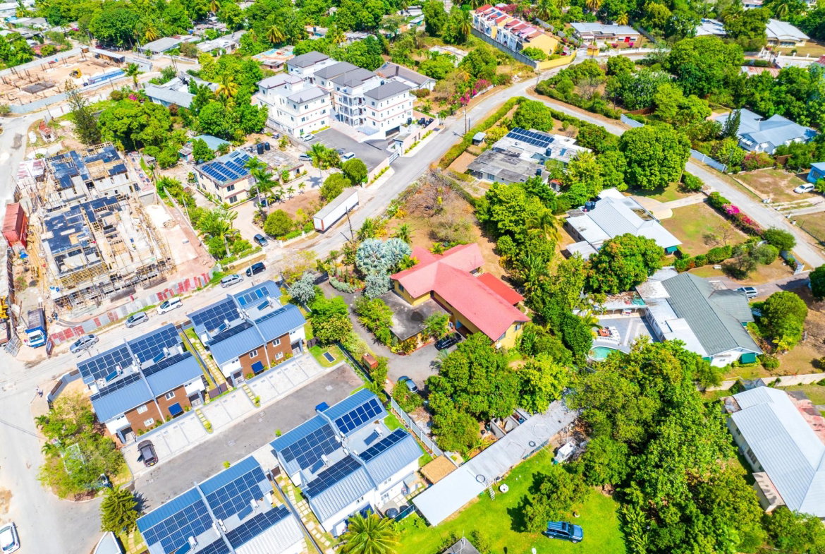 Fourteenth image of 17 Halifax Ave in Kingston 6, St. Andrew, Jamaica - property is For Sale
