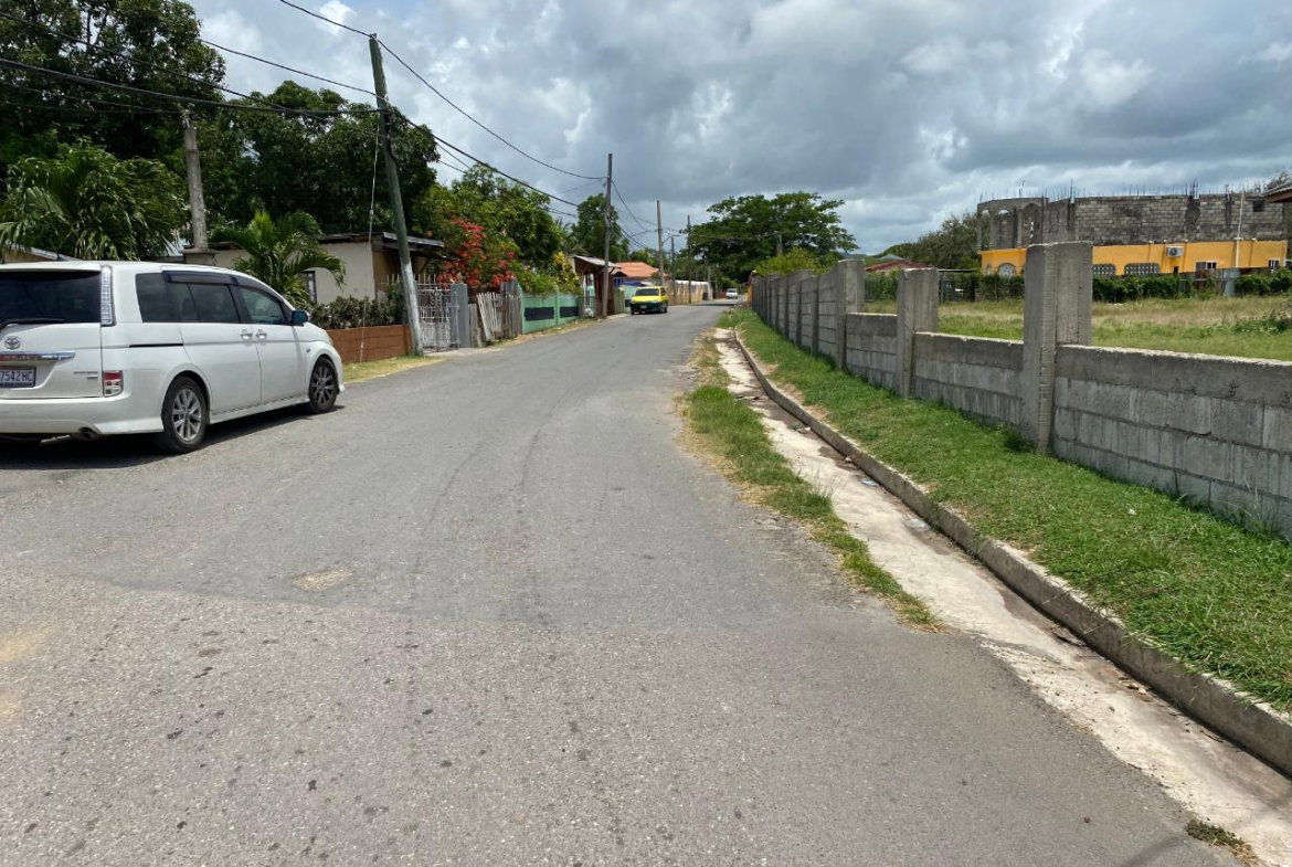 Fifth image of Denbigh Crescent, Clarend in Denbigh, Clarendon, Jamaica - property is For Sale