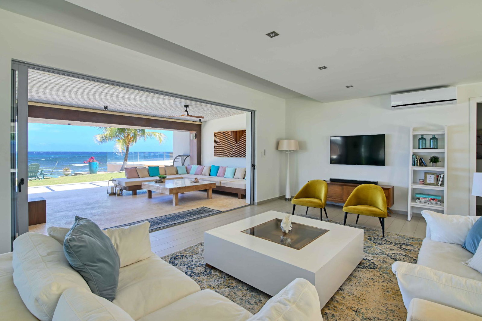 Se-Villa-Luxurious-Beachfront-Villa-for-Sale-in-St.-Ann-Jamaica Second image of Bengal Beach in Discovery Bay, St. Ann, Jamaica - property is For Sale