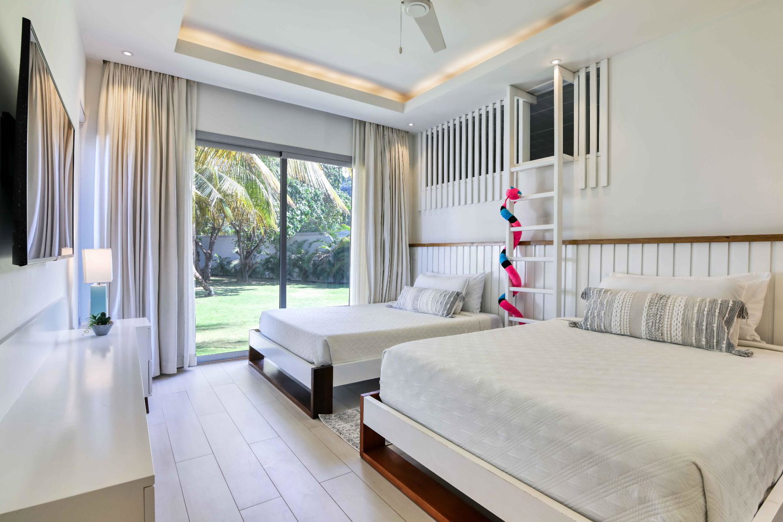 Se-Villa-Luxurious-Beachfront-Villa-for-Sale-in-St.-Ann-Jamaica Twenty-First image of Bengal Beach in Discovery Bay, St. Ann, Jamaica - property is For Sale