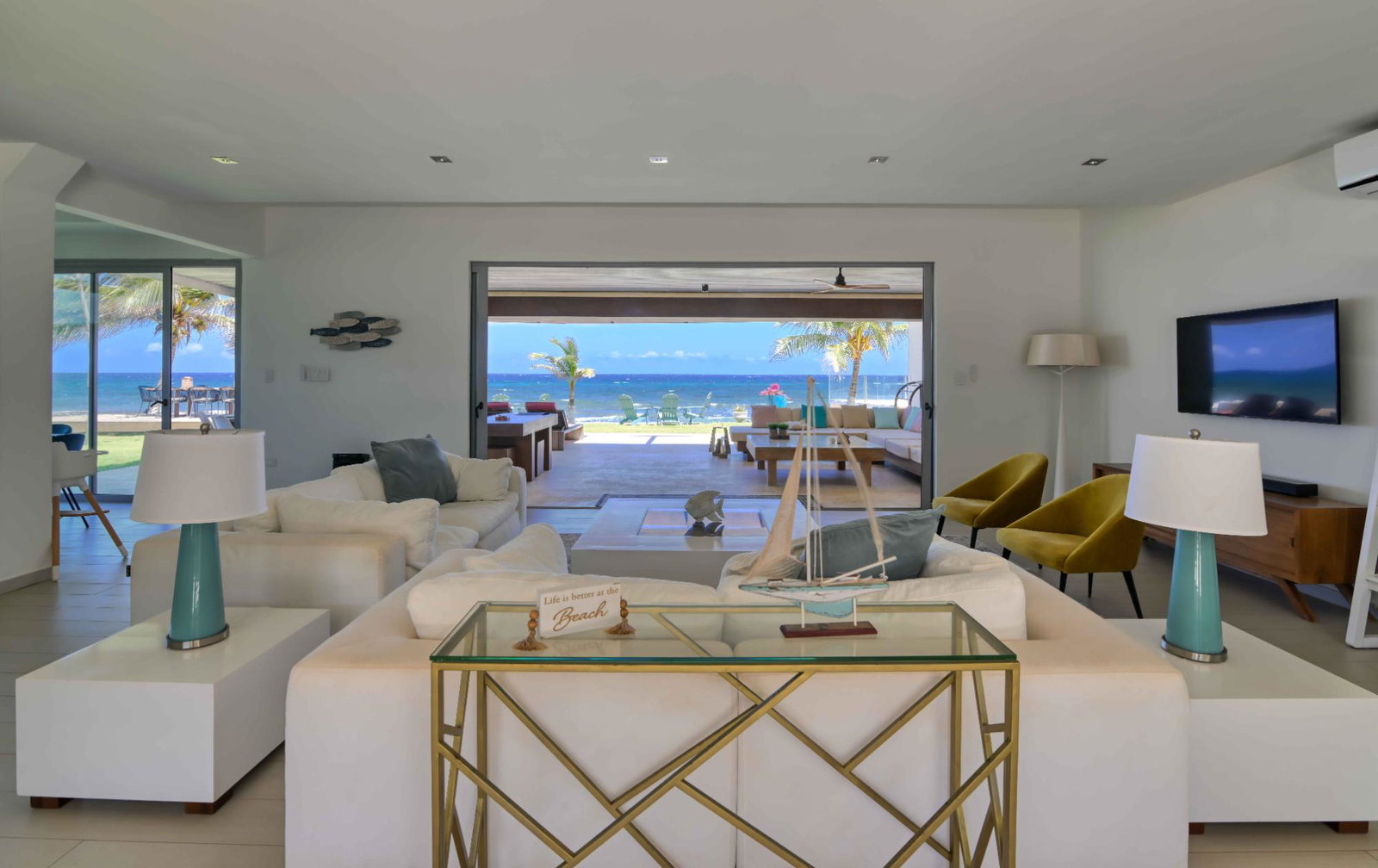 Se-Villa-Luxurious-Beachfront-Villa-for-Sale-in-St.-Ann-Jamaica Fifth image of Bengal Beach in Discovery Bay, St. Ann, Jamaica - property is For Sale