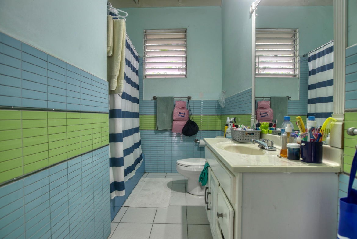 Seventeenth image of Orange Park in STONY HILL, St. Andrew, Jamaica - property is For Sale