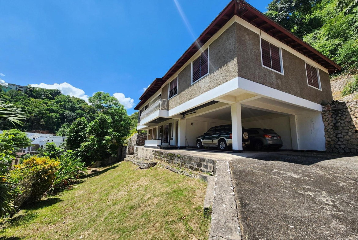 First image of 4 Lipscombe Drive in Kingston 9, St. Andrew, Jamaica - property is For Sale