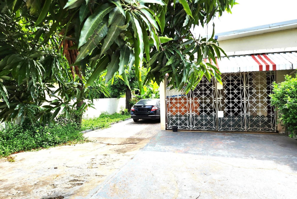 Second image of 7 Huntsdene Avenue in Kingston 10, St. Andrew, Jamaica - property is For Sale