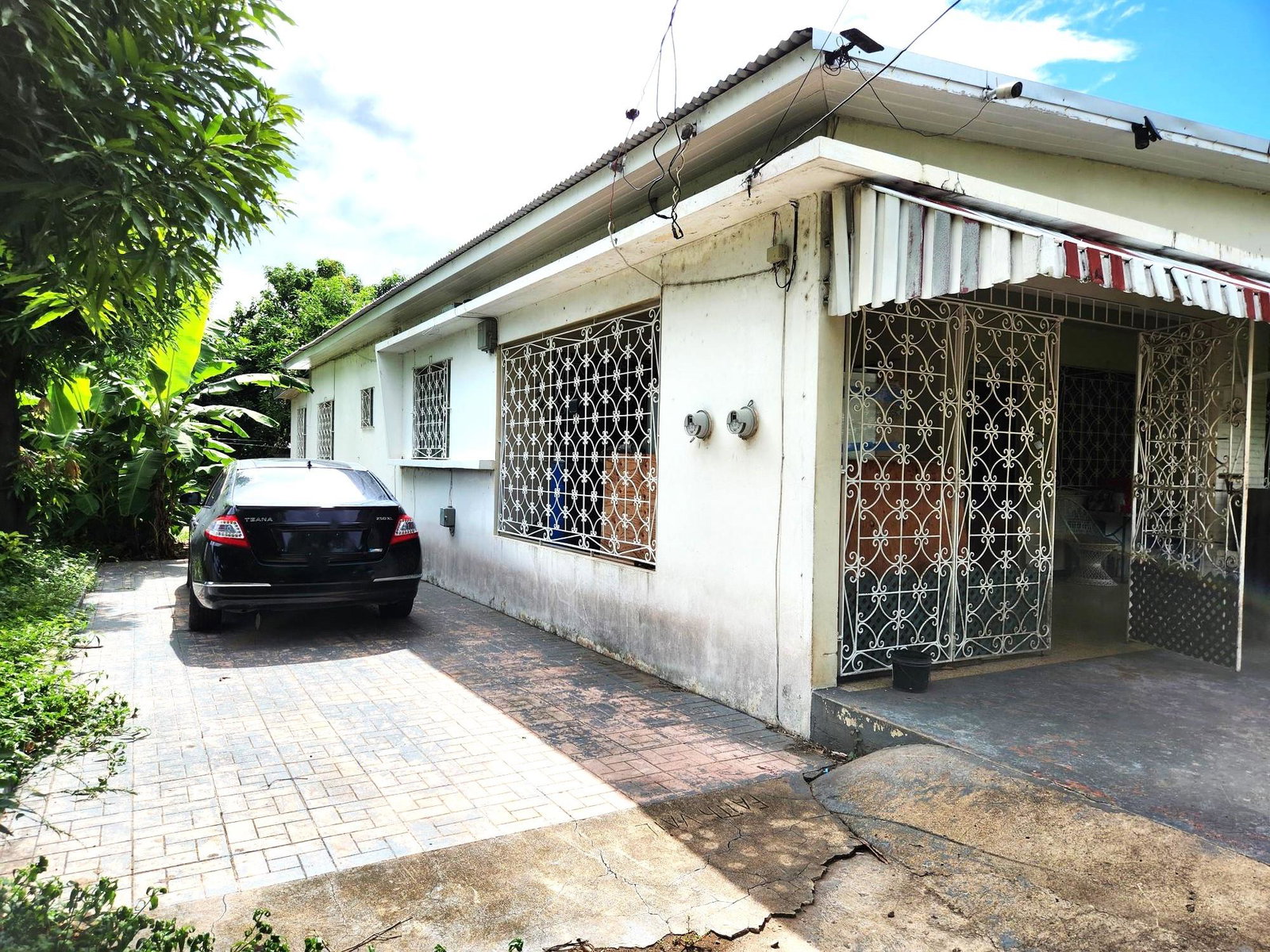 Spacious-5-Bedroom-Home-for-Sale-in-Cassia-Park-St.-Andrew Sixth image of 7 Huntsdene Avenue in Kingston 10, St. Andrew, Jamaica - property is For Sale