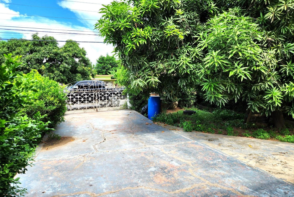 Tenth image of 7 Huntsdene Avenue in Kingston 10, St. Andrew, Jamaica - property is For Sale