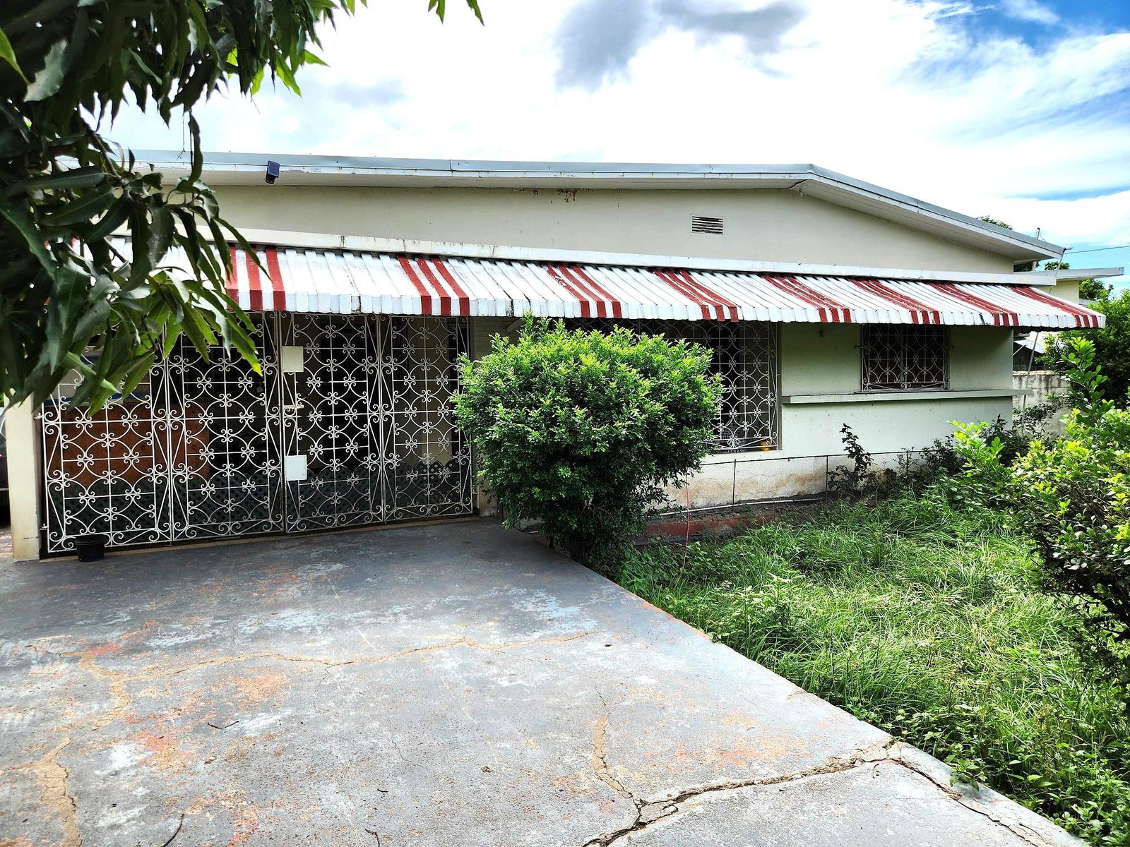 Spacious-5-Bedroom-Home-for-Sale-in-Cassia-Park-St.-Andrew First image of 7 Huntsdene Avenue in Kingston 10, St. Andrew, Jamaica - property is For Sale