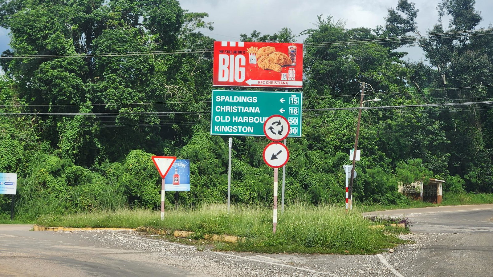 Spacious-5-Bedroom-Home-for-Sale-in-Glencoe-Spaldings Fourteenth image of Lot 104 Mimosa Drive, Glencoe, sp in Walderston, Manchester, Jamaica - property is For Sale