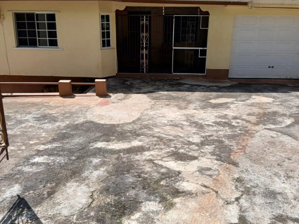First image of 2 Mason Run Hatfield/kingsl in Hatfield, Manchester, Jamaica - property is For Sale