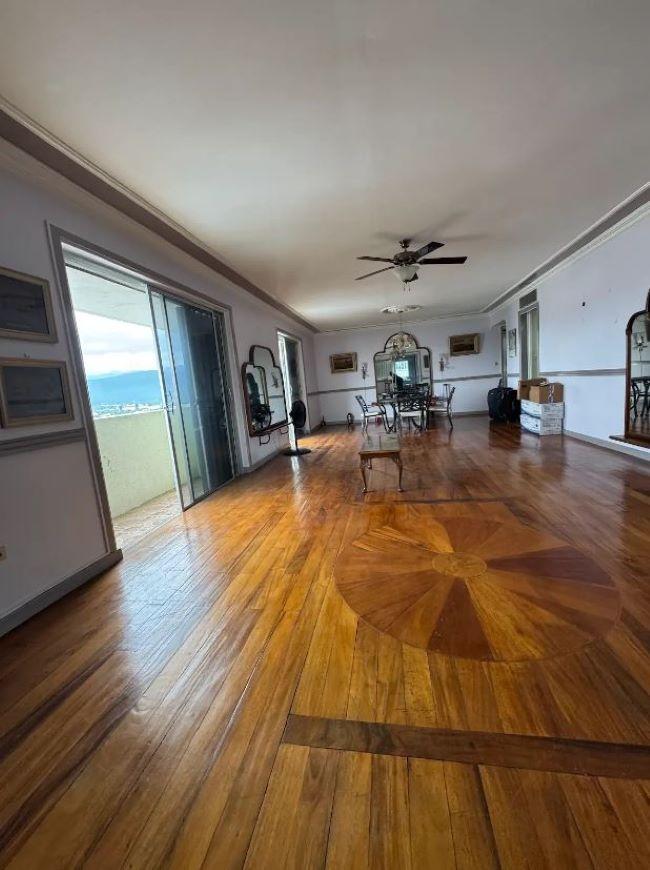 Spacious-Waterfront-Apartment-for-Sale-in-St.-Andrew-Jamaica Fourth image of 5- Ocean Towers, Ocean Blvd in Kingston 3, St. Andrew, Jamaica - property is For Sale