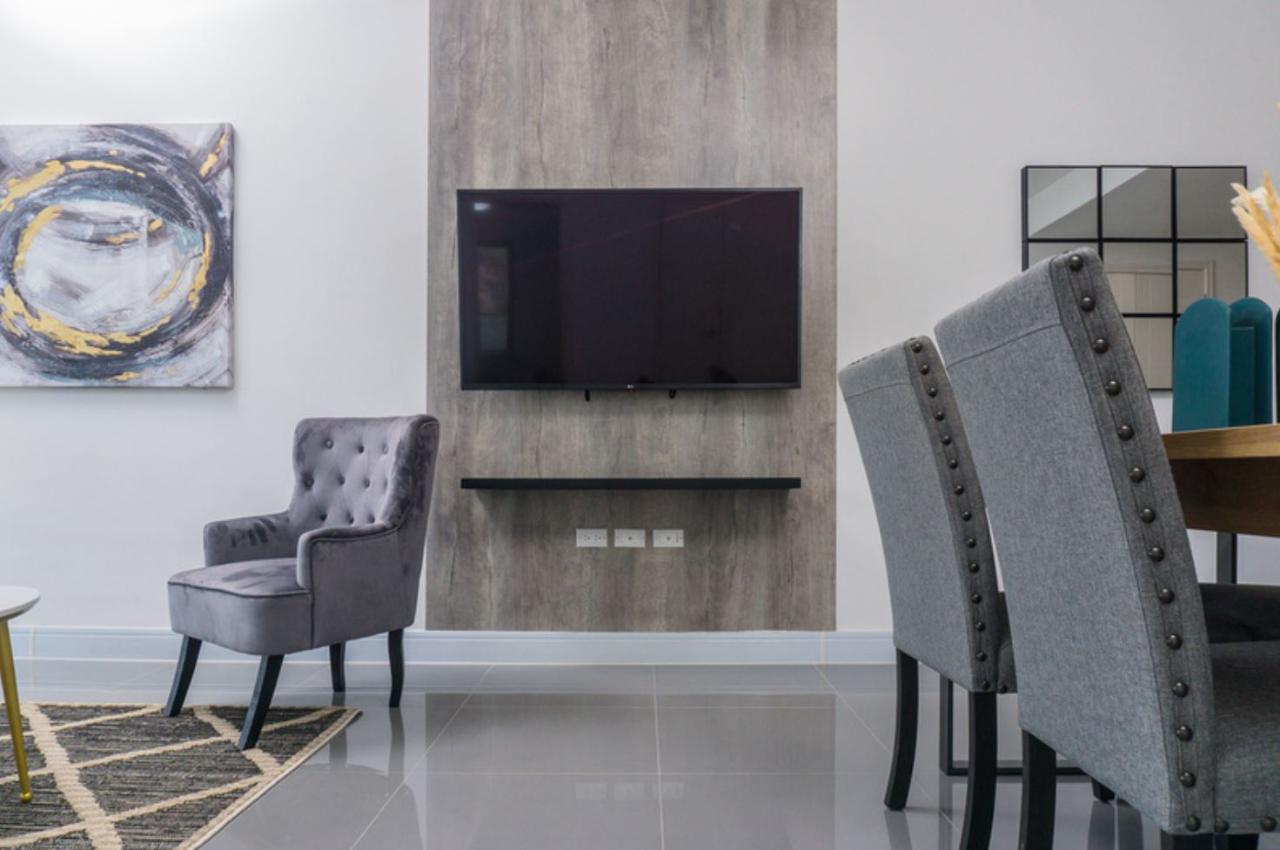 Stunning-2-Bedroom-Apartment-for-Sale-in-Kingston-Jamaica First image of A305-39 Wellington Drive, Kingsto in Kingston 6, St. Andrew, Jamaica - property is For Sale