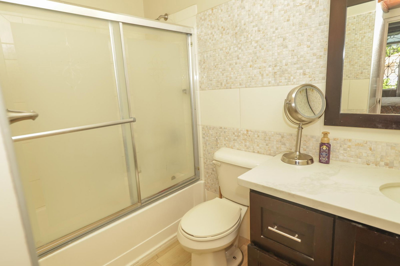 Tenth image of 4-5 Richings Avenue in Kingston 6, St. Andrew, Jamaica - property is For Sale