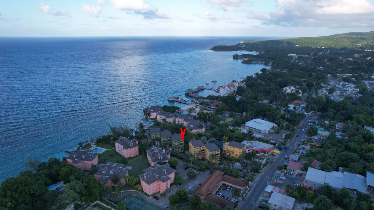 Stunning-3-Level-Penthouse-for-Sale-in-Ocho-Rios-Crystal-Cove-Villa Fifth image of A9-121 Main Street, Ocho Rios in Ocho Rios, St. Ann, Jamaica - property is For Sale