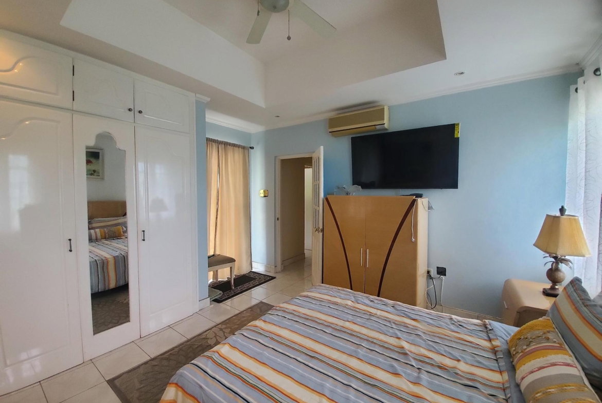 Thirteenth image of 3 Skyline Drive in Jacks Hill, St. Andrew, Jamaica - property is For Sale