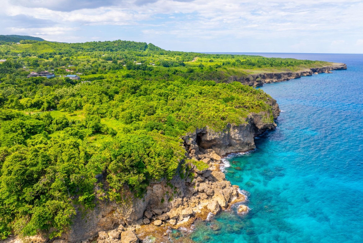 Second image of Black Rock in PRIESTMAN RIVER, Portland, Jamaica - property is For Sale