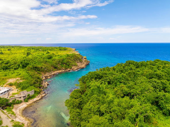 Seventeenth image of Black Rock in PRIESTMAN RIVER, Portland, Jamaica - property is For Sale