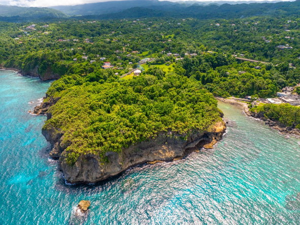 Eighteenth image of Black Rock in PRIESTMAN RIVER, Portland, Jamaica - property is For Sale