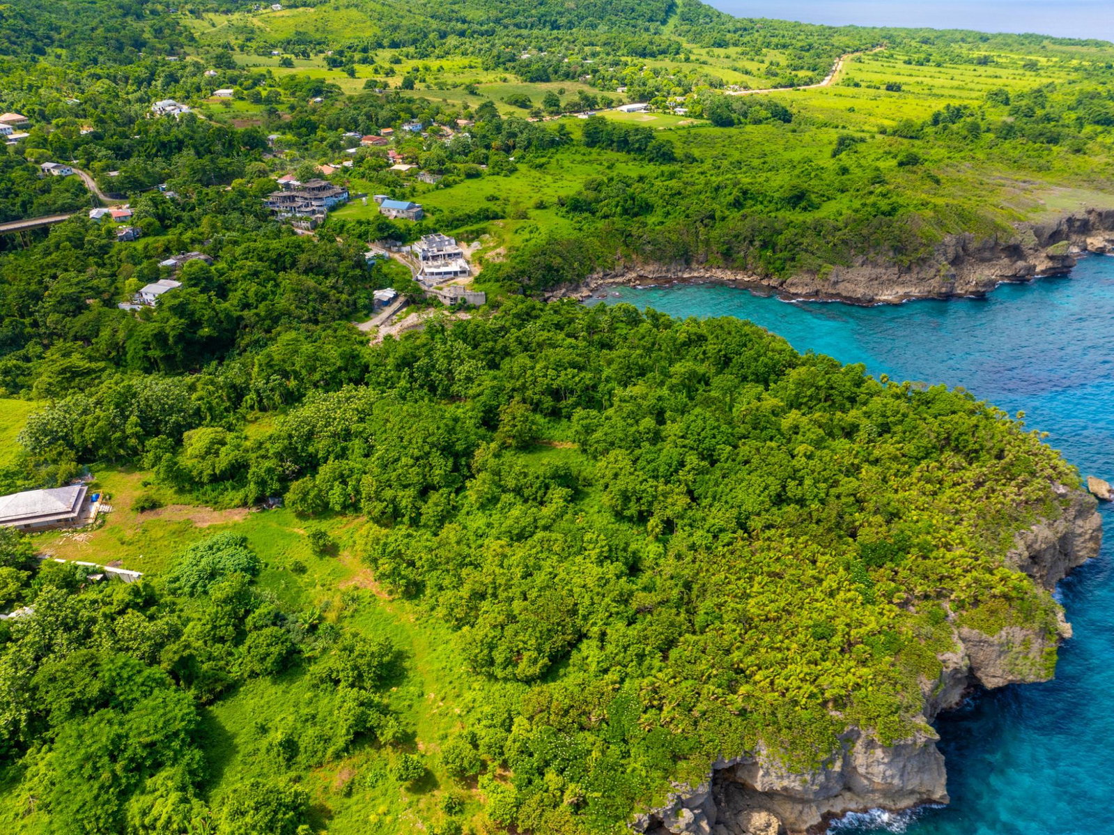 Stunning-Ocean-View-Property-for-Sale-in-Portland-Jamaica Third image of Black Rock in PRIESTMAN RIVER, Portland, Jamaica - property is For Sale