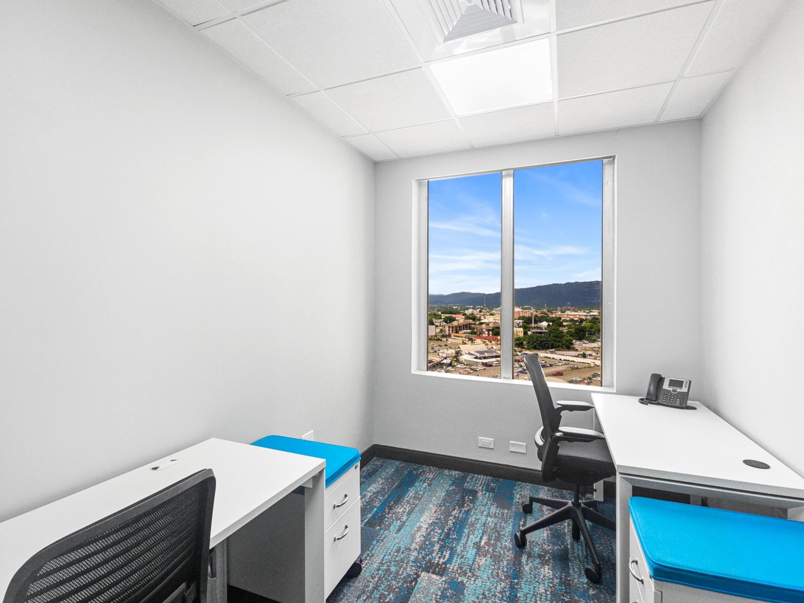 Sixth image of 1004-60 Knutsford Boulevard in Kingston 5, St. Andrew, Jamaica - property is For Rent