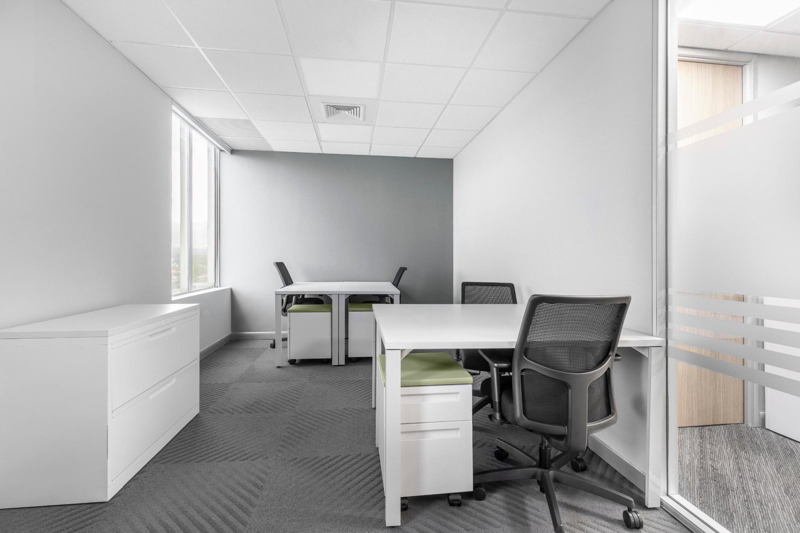 Sixth image of 942-60 Knutsford Boulevard in Kingston 5, St. Andrew, Jamaica - property is For Rent