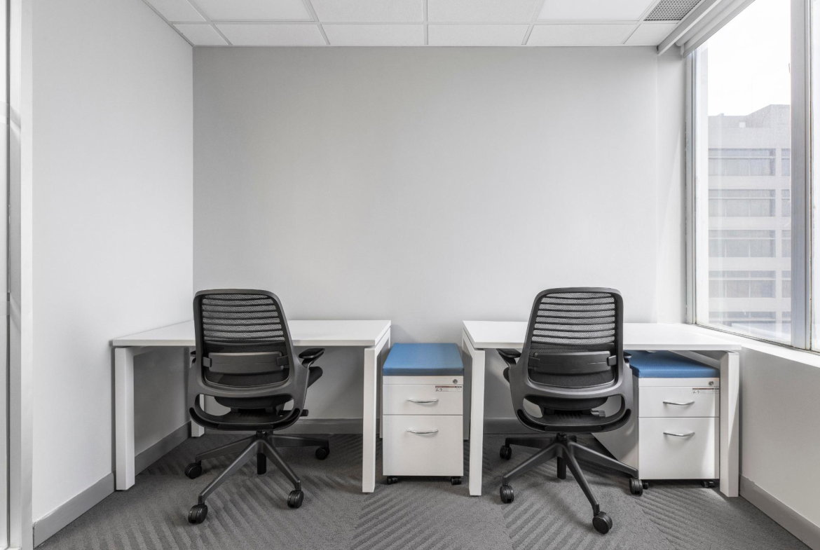 Seventh image of 942-60 Knutsford Boulevard in Kingston 5, St. Andrew, Jamaica - property is For Rent