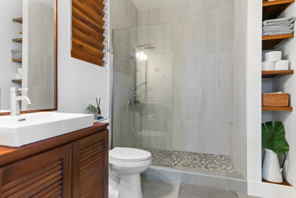 Eleventh image of 7 South Oakridge in Kingston 8, St. Andrew, Jamaica - property is For Sale